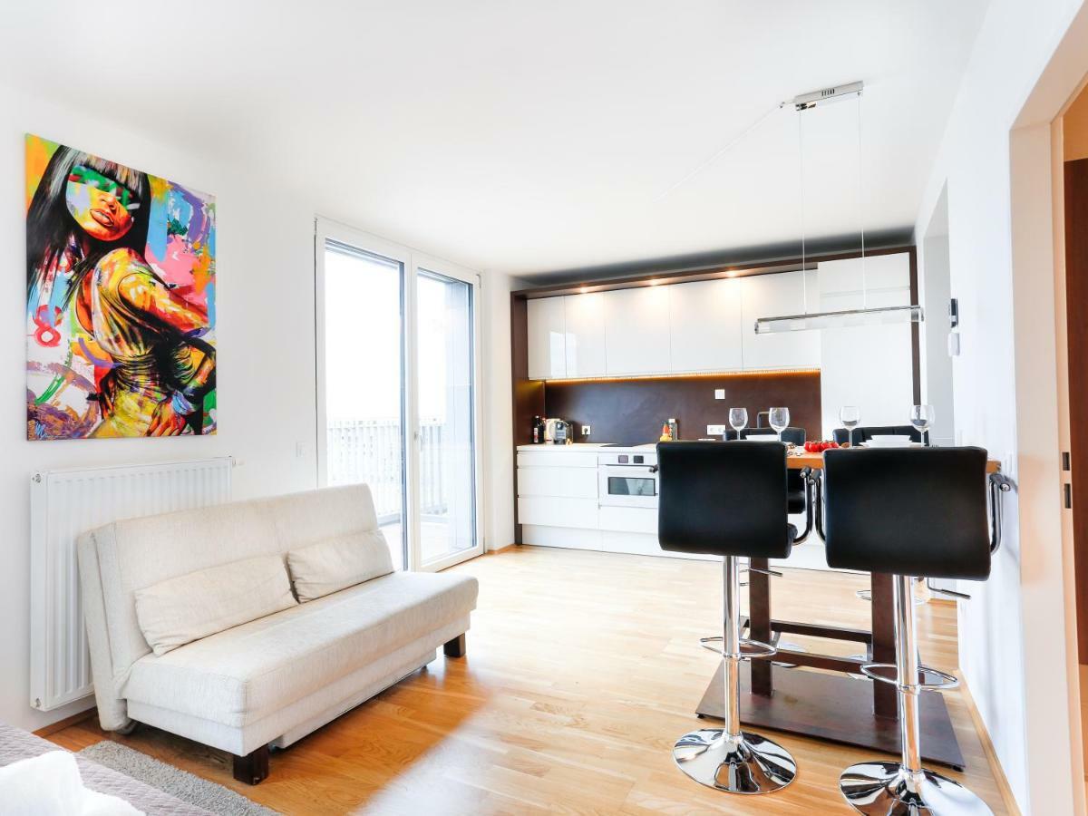 Sky9 Penthouse Apartments Wien Exteriör bild